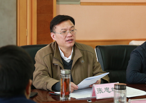 1BU7A3915.jpg 1BU7A3915.jpg