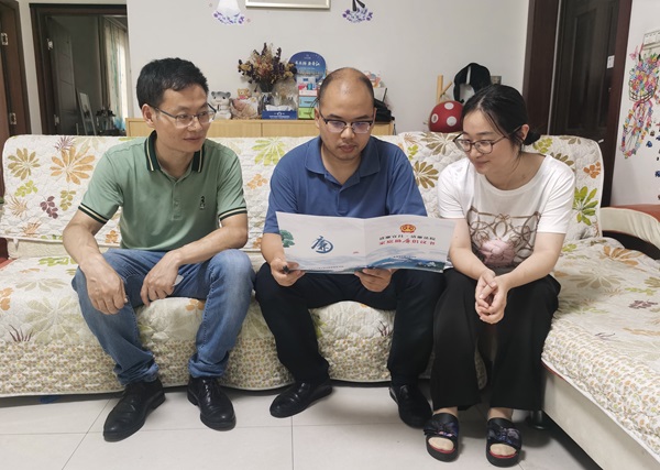 立案支部家访（发倡议书)_副本.jpg