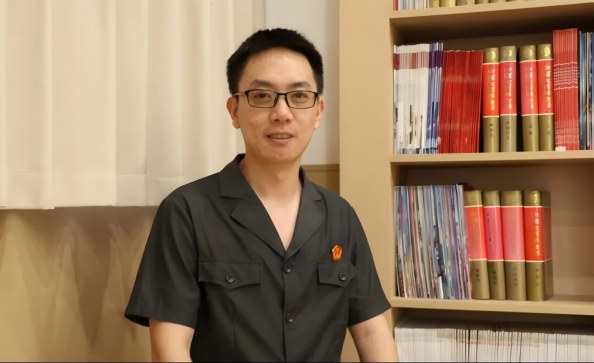 邱600px.jpg