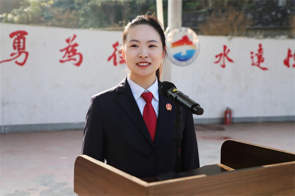 微信图片_2025-12-02_084649_901.jpg 微信图片_2025-12-02_084649_901.jpg